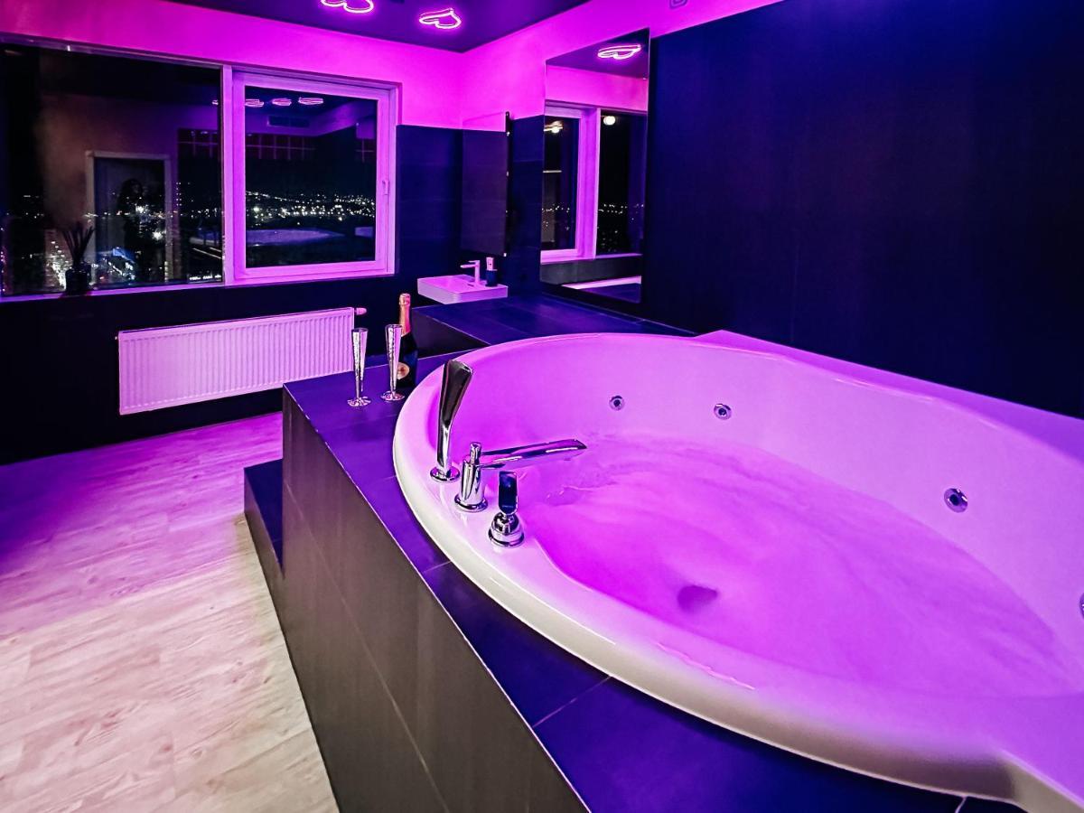 Апартаменты Sky Deep Jacuzzi 30 Floor Клайпеда Экстерьер фото