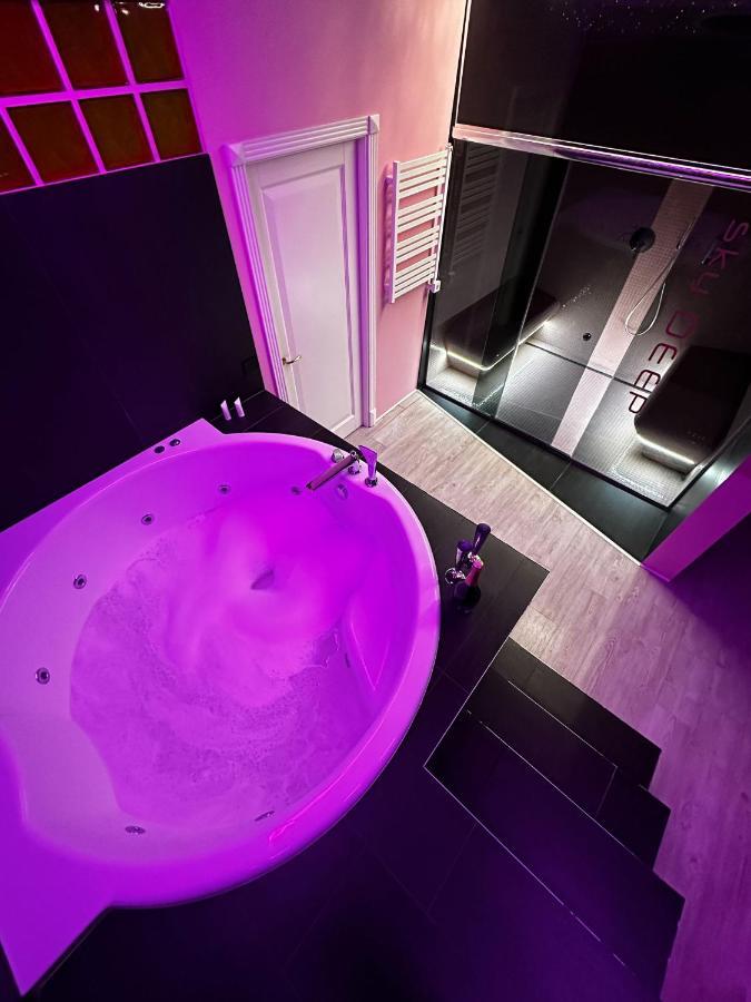 Апартаменты Sky Deep Jacuzzi 30 Floor Клайпеда Экстерьер фото